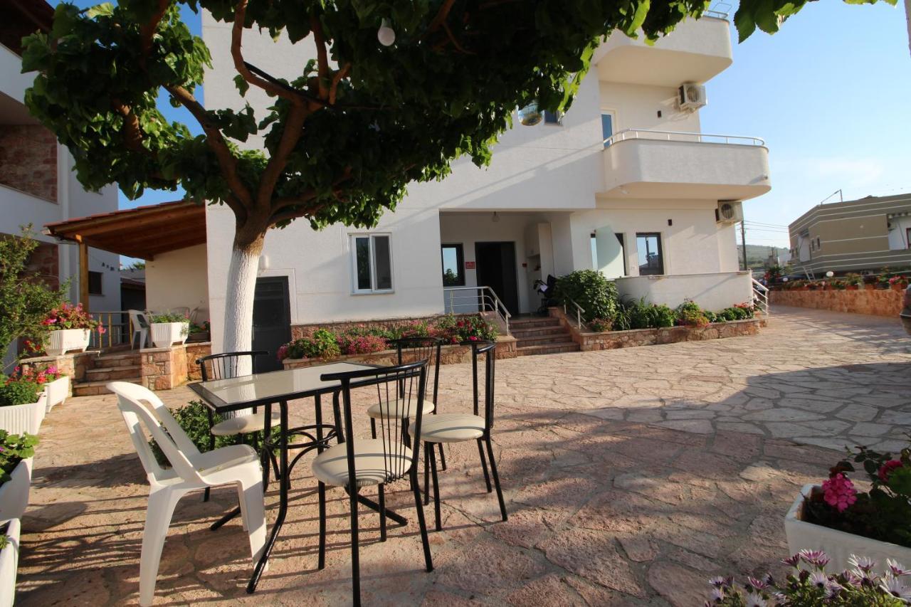 Emerald Inn Ksamil Buitenkant foto