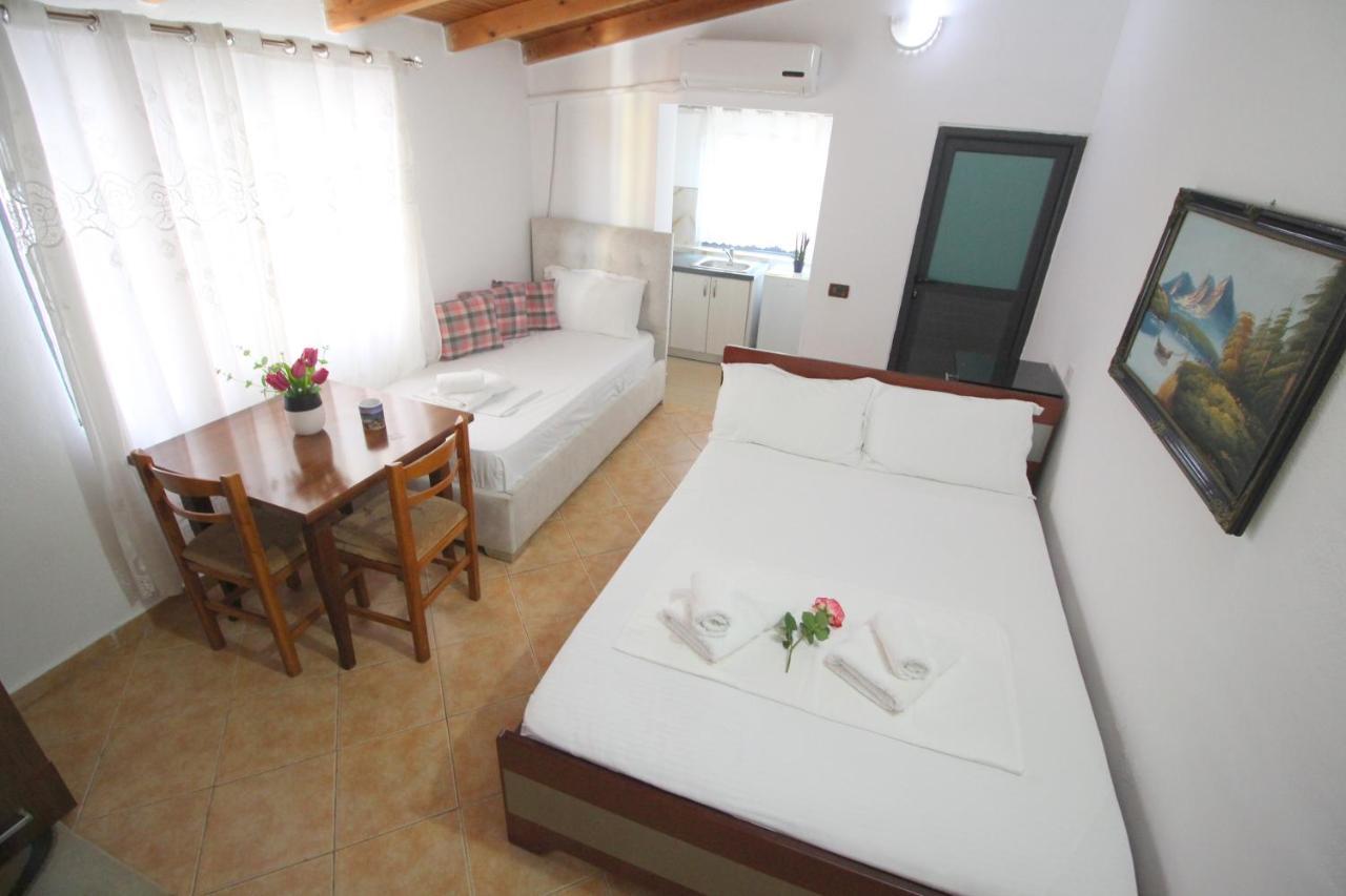 Emerald Inn Ksamil Buitenkant foto
