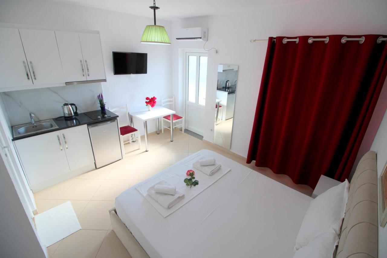 Emerald Inn Ksamil Buitenkant foto