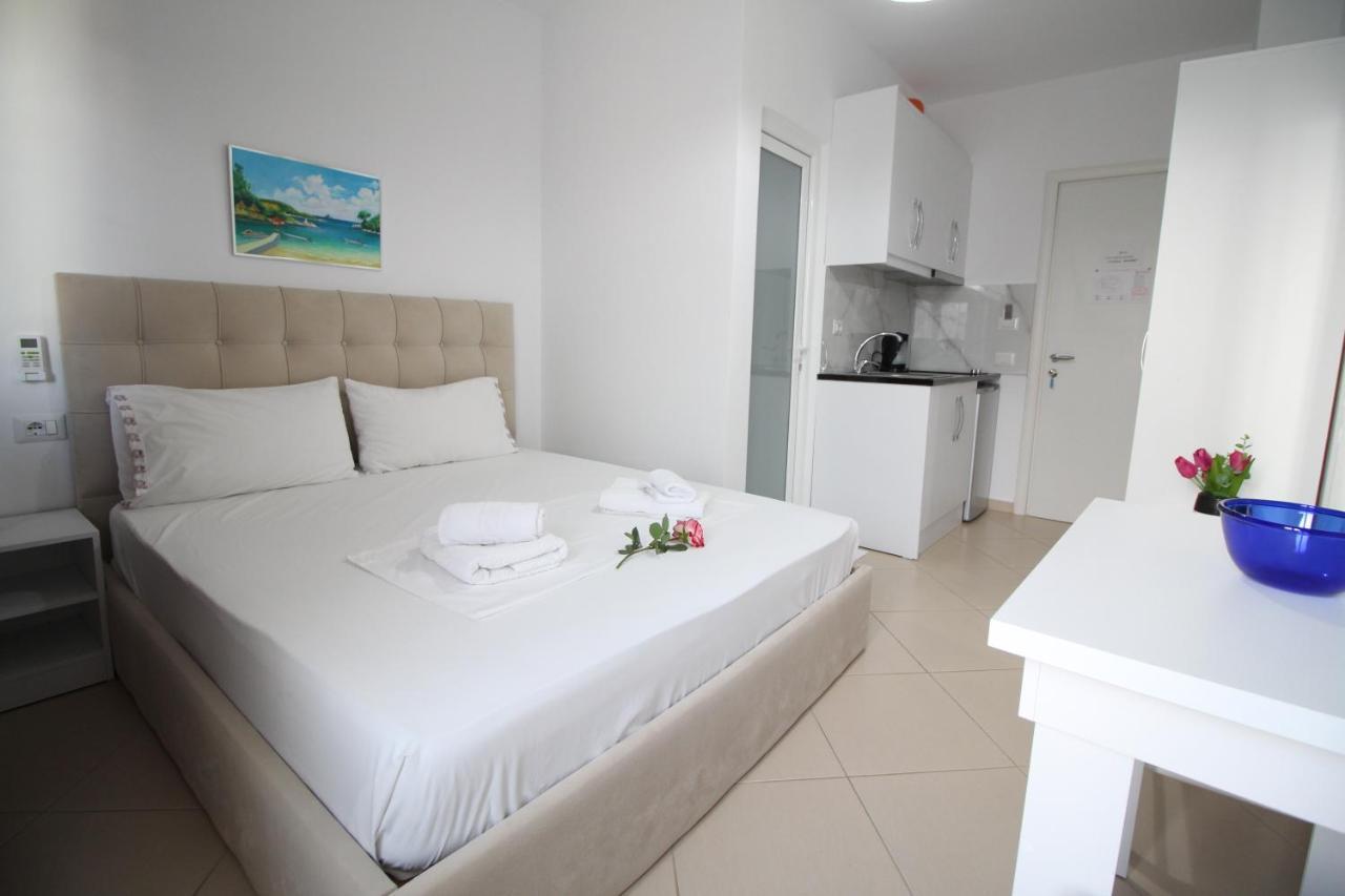 Emerald Inn Ksamil Buitenkant foto