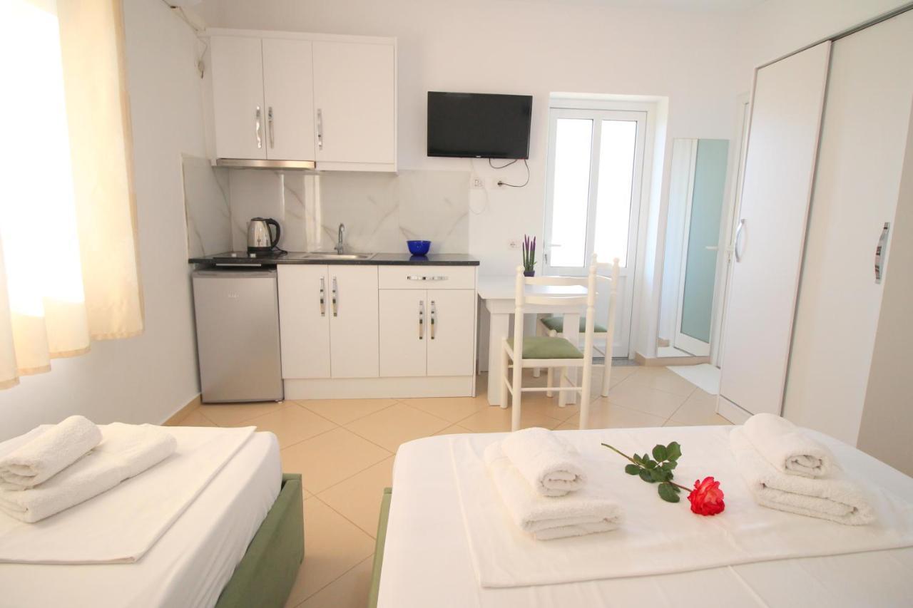 Emerald Inn Ksamil Buitenkant foto
